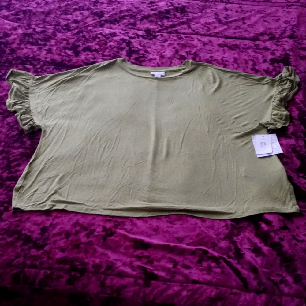 🆕 lularoe top